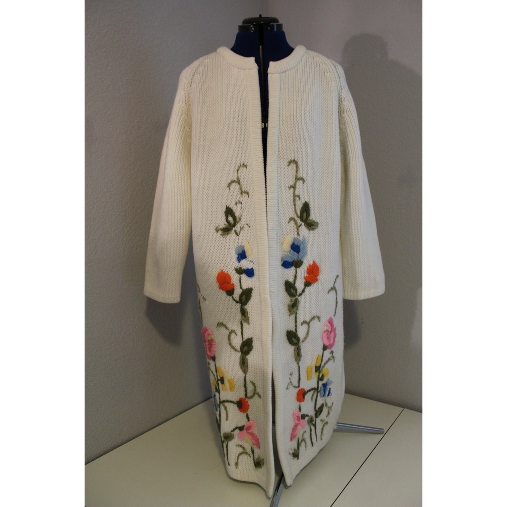 VTG  lrg Phoenix Tokyo long Cardigan cottage core grandma core knit‎